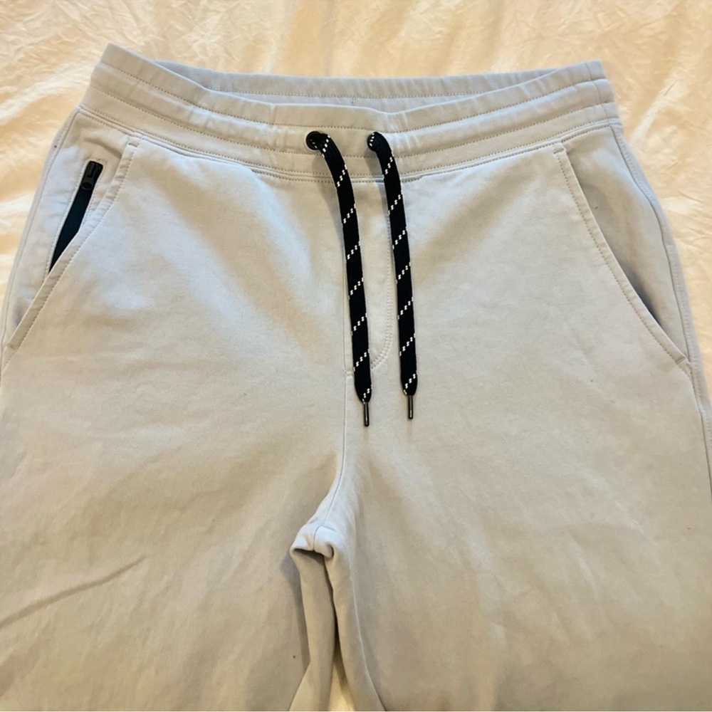 LIKE NEW! GapFit performance tech fleece jogger moto sweatpants - Picture 8 of 16